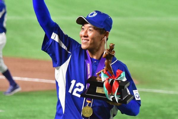 本学卒業生九谷瑠さん、都市対抗野球大会優勝＆橋戸賞受賞！